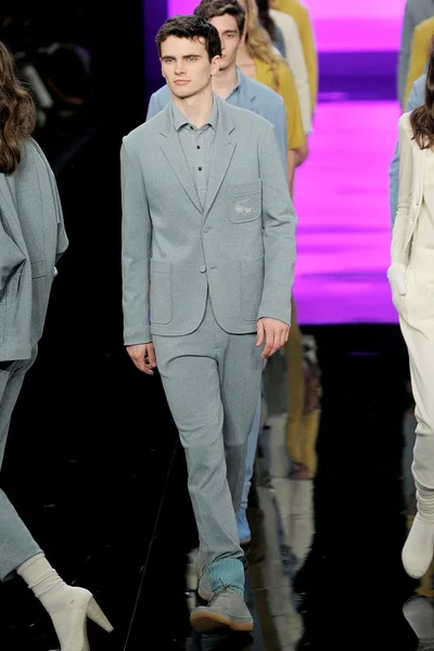 Look 45